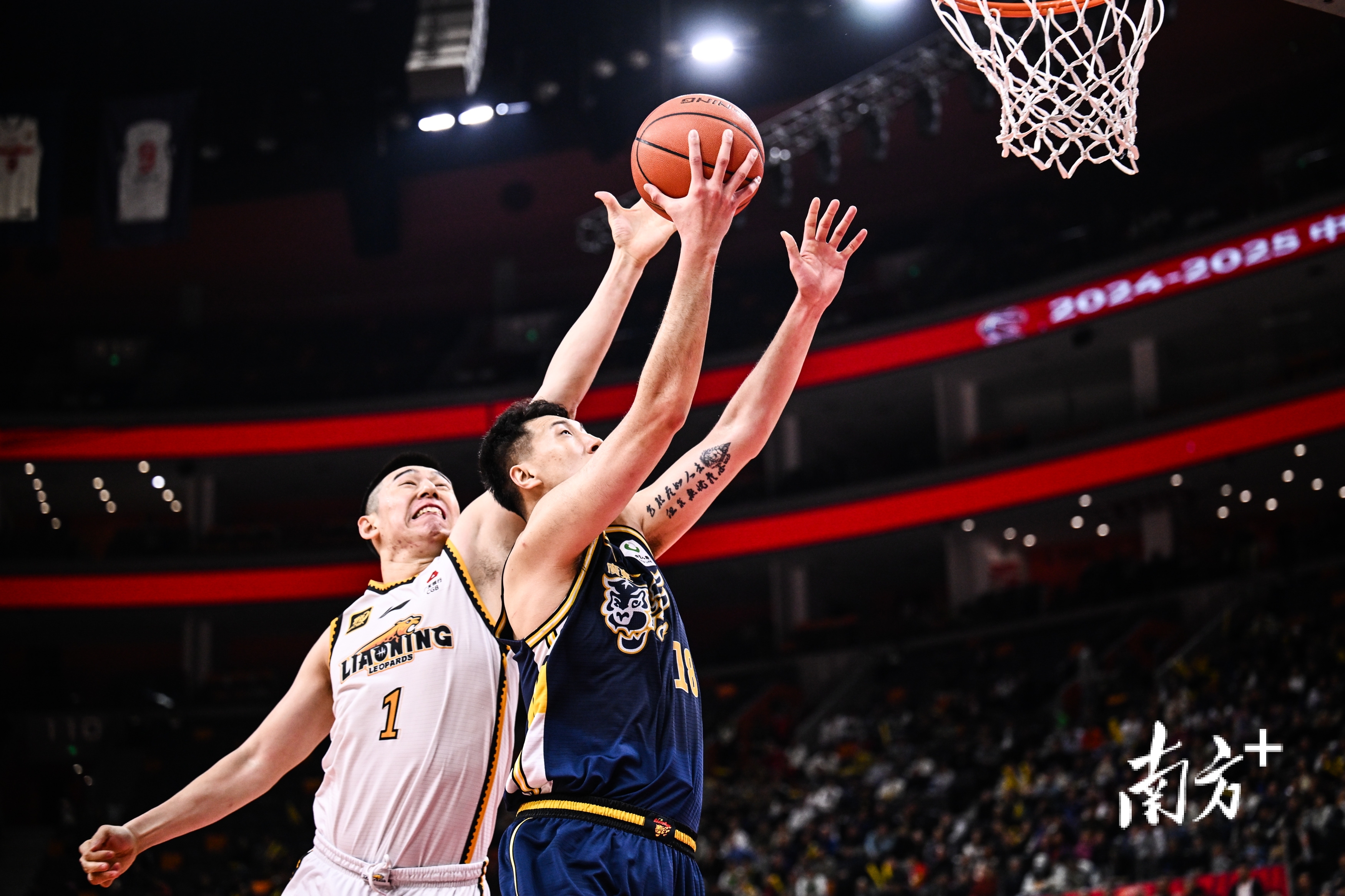 爱游戏体育直播-极佳的主场氛围助力球队获胜的简单介绍