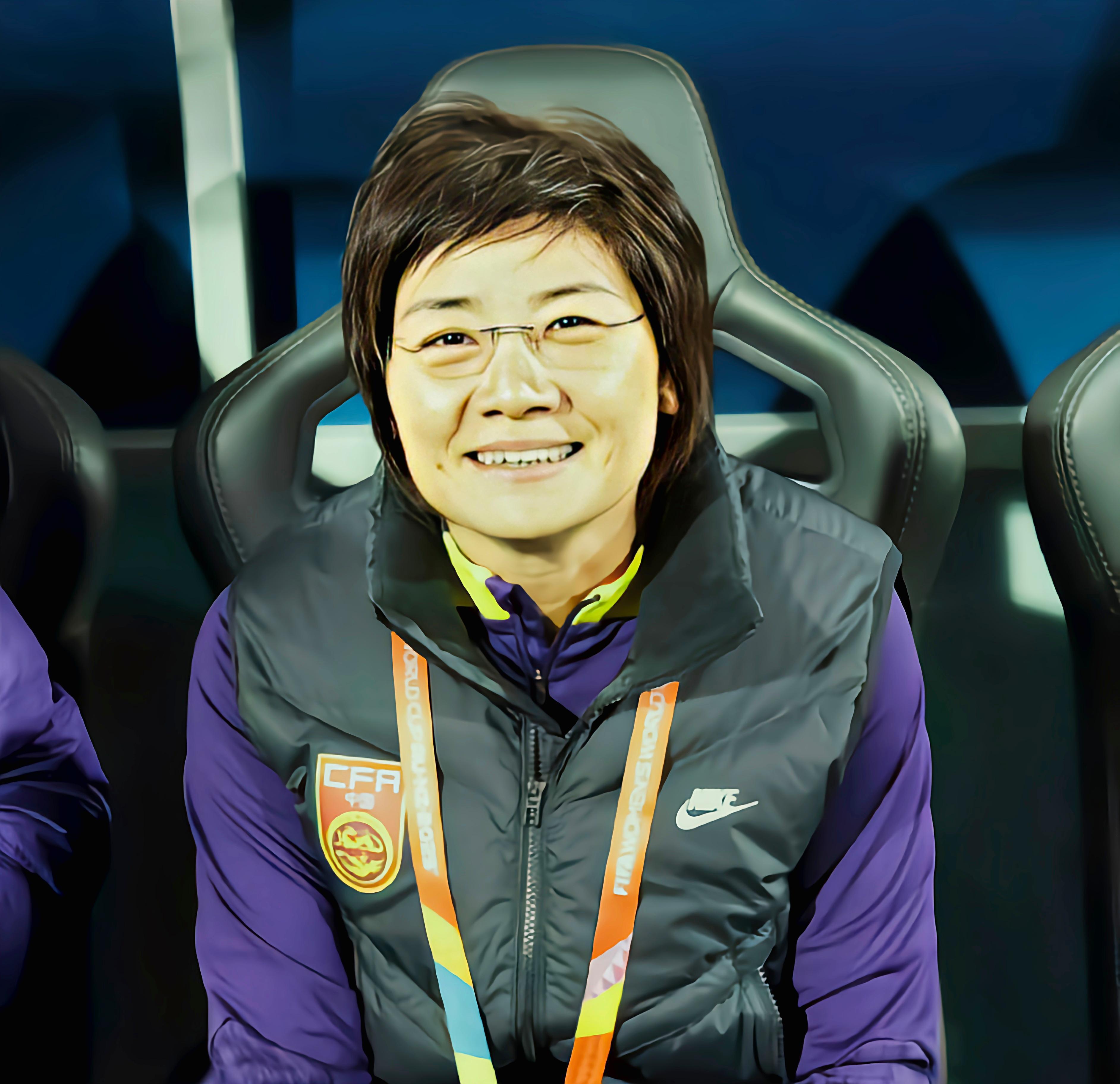 爱游戏体育下载-关于芳华绽放：女足比赛中绽放光芒的信息