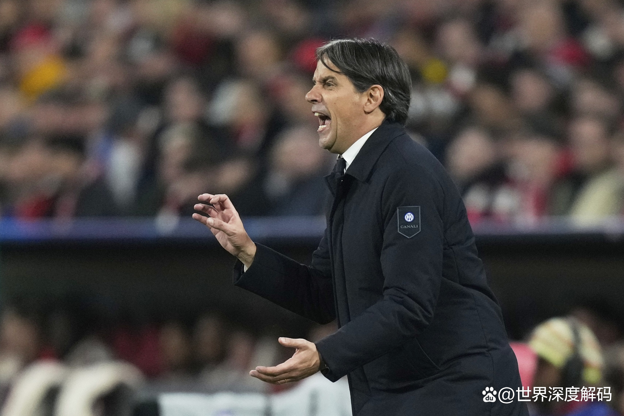 爱游戏体育平台-包含国际米兰喜忧参半，全力助阵望梢顾局中展笑容的词条