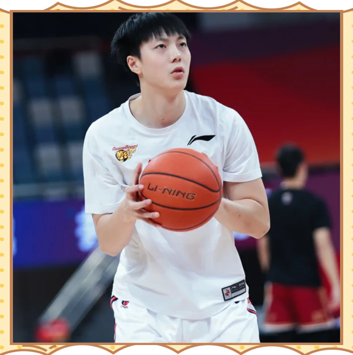 关于凭借一波广东队，CBA季后赛成功绝杀，现场教练席炸锅的信息