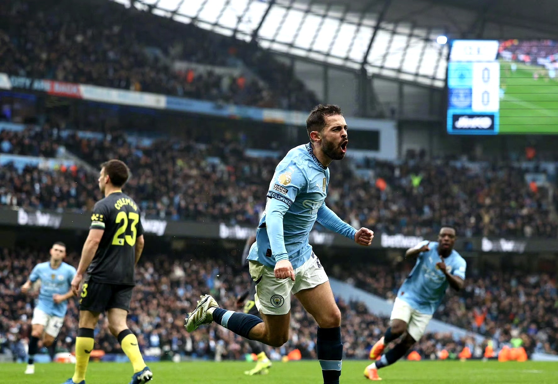 爱游戏登录入口-曼联主场大胜埃弗顿，迎来联赛两连胜的简单介绍