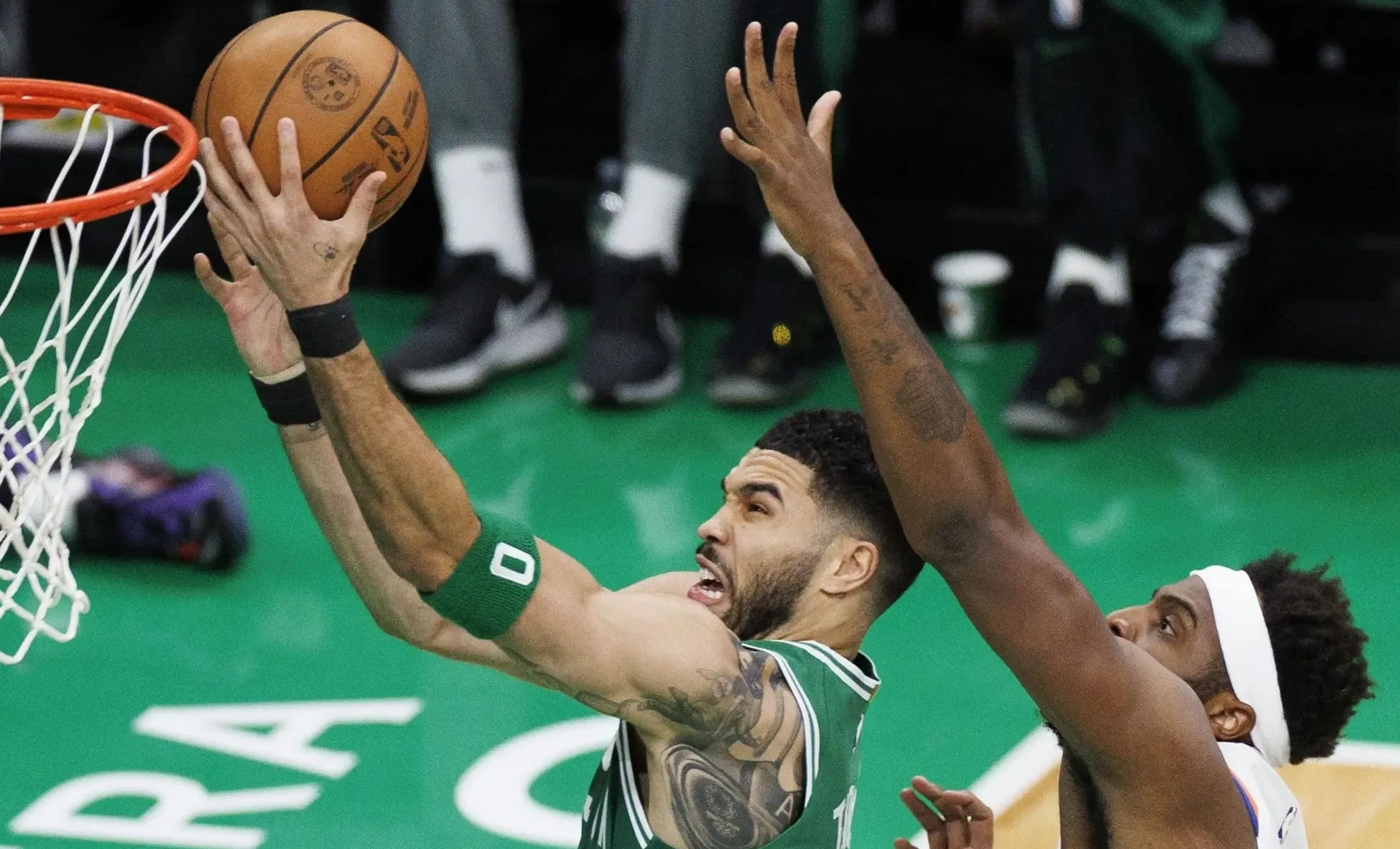 爱游戏app下载-凯尔特人逆转篮网，继续领跑东部