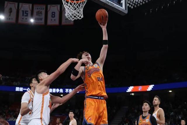 关于上海久事迎接CBA常规赛,主场鏖战夺冠热门球队的信息 关于上海久事迎接CBA常规赛,主场鏖战夺冠热门球队的信息