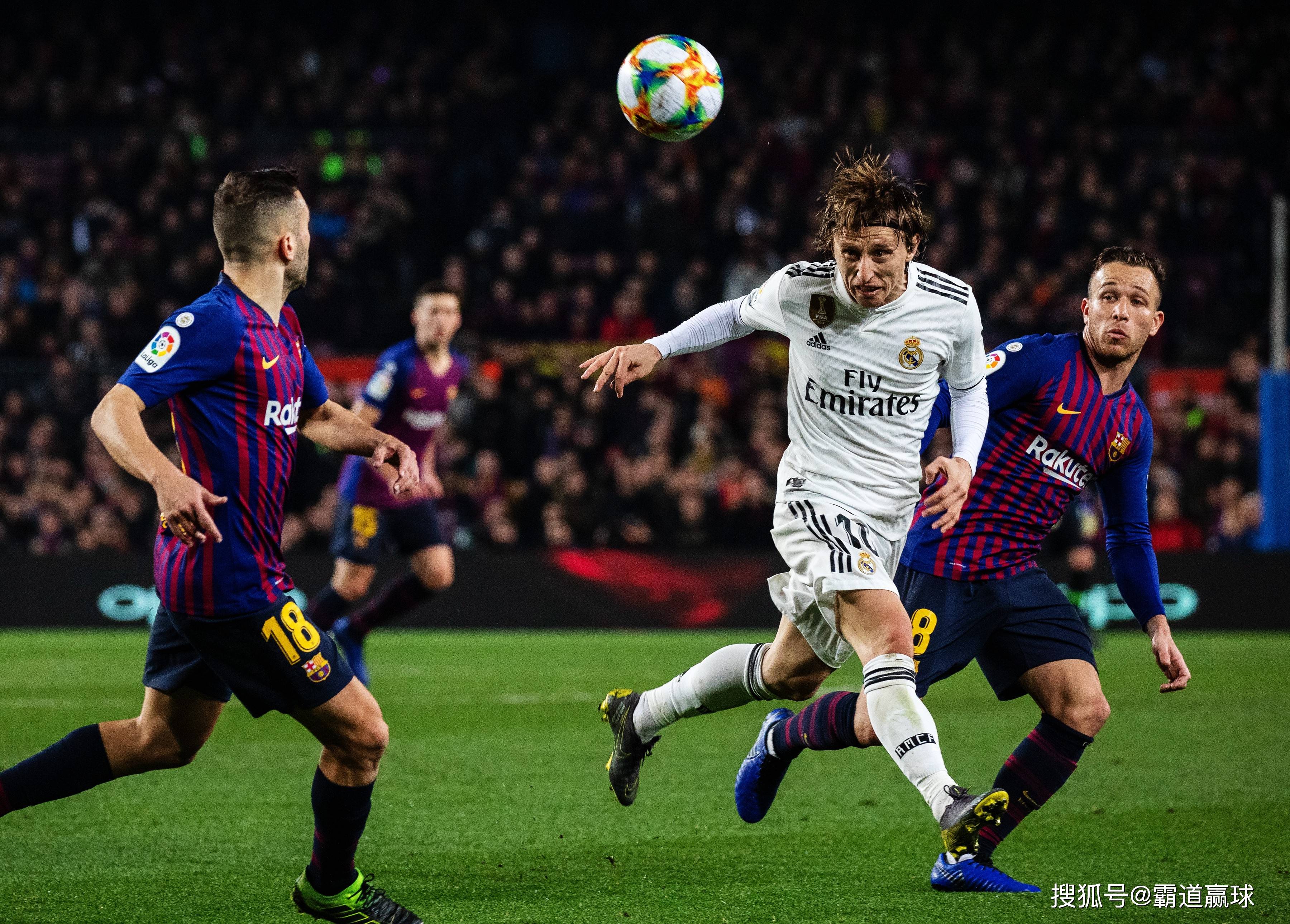 西班牙豪门展开激烈争夺,谁能称霸西甲? 西班牙豪门展开激烈争夺,谁能称霸西甲?