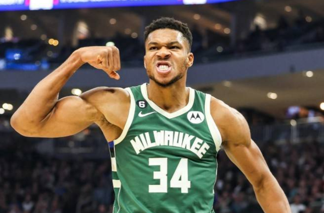 雄鹿队打败篮网队,取得胜利 雄鹿队打败篮网队,取得胜利