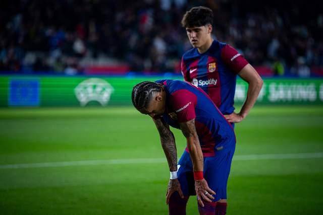 巴黎击败巴萨,夺冠热度飙升 巴黎击败巴萨,夺冠热度飙升