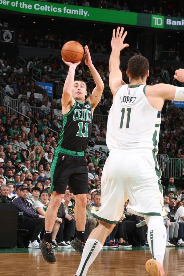 关于热火客场告捷,取得连胜优势的信息 关于热火客场告捷,取得连胜优势的信息