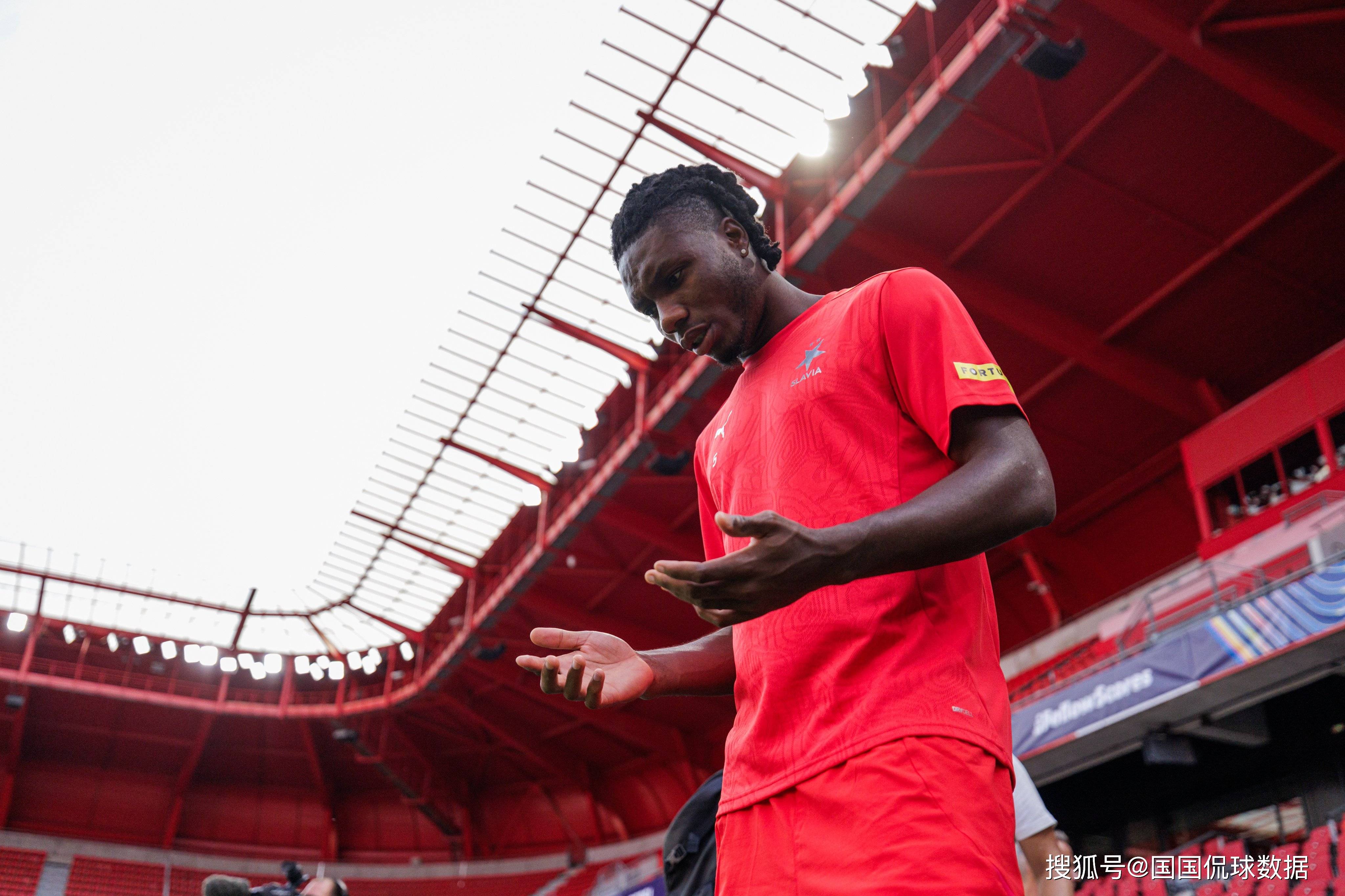 爱游戏体育下载-里尔客场战平，欧冠资格可望可及的简单介绍