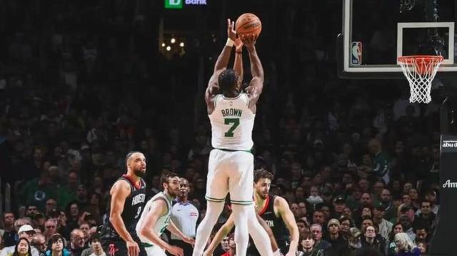 火箭客场不敌凯尔特人，迎来两连败