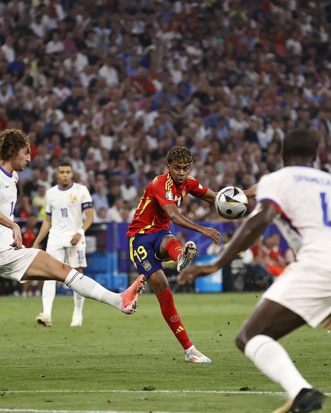 爱游戏在线登录-包含冷门频现，欧洲杯资格赛成绩不断翻转的词条