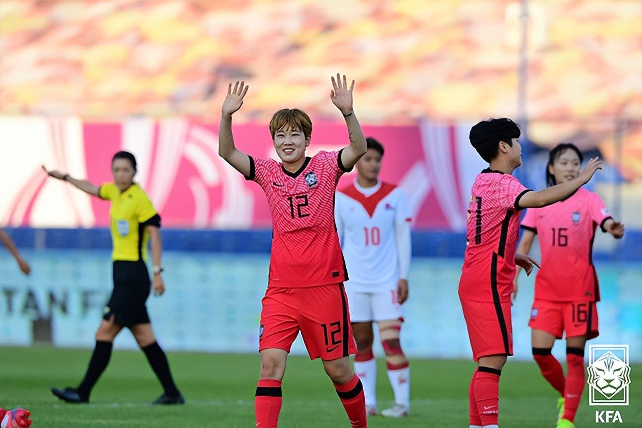 包含网罗好手！球队拥有一批年轻有为球员为比赛增色的词条